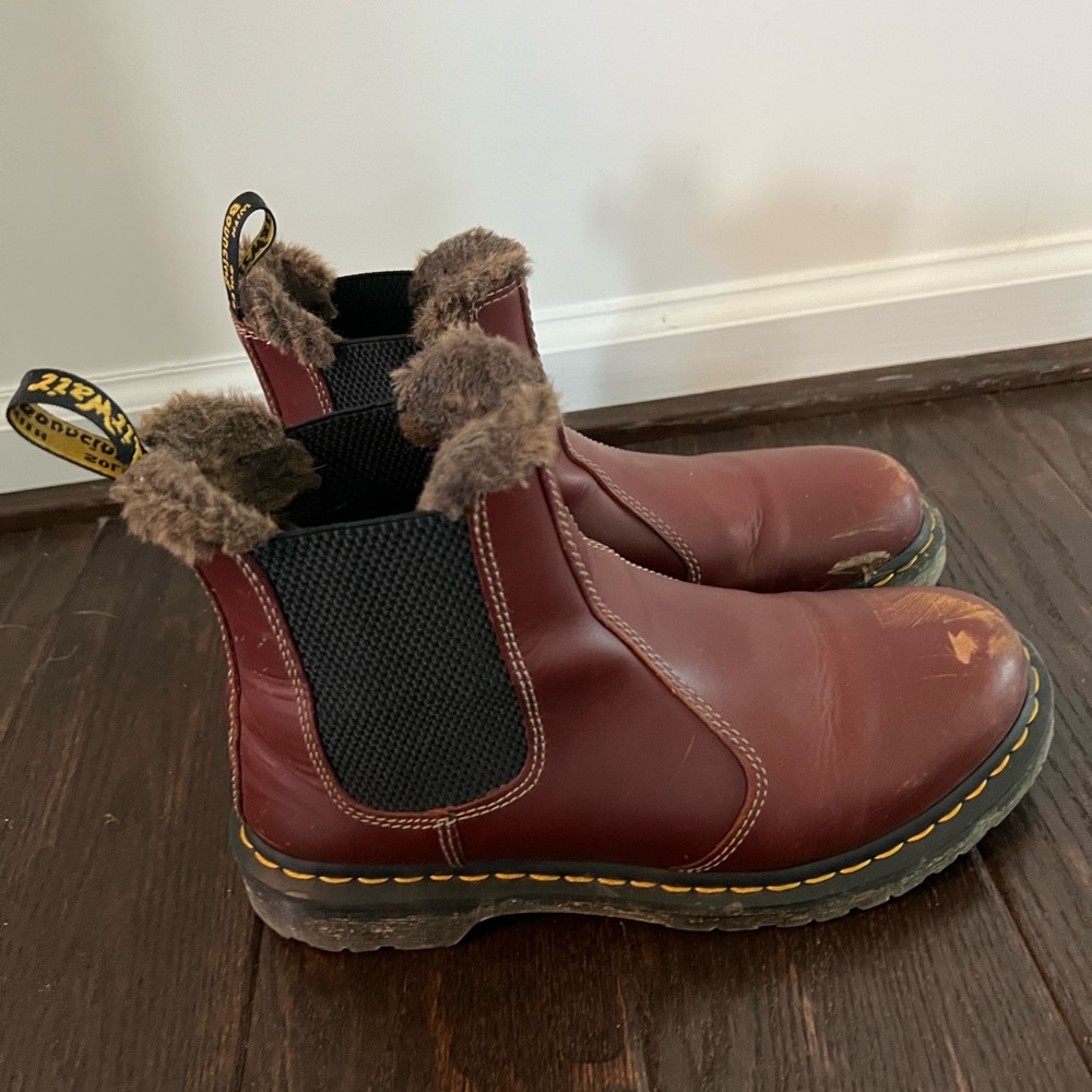 Dr Martens Chelsea Lenore 2976 fur-lined boots size 10